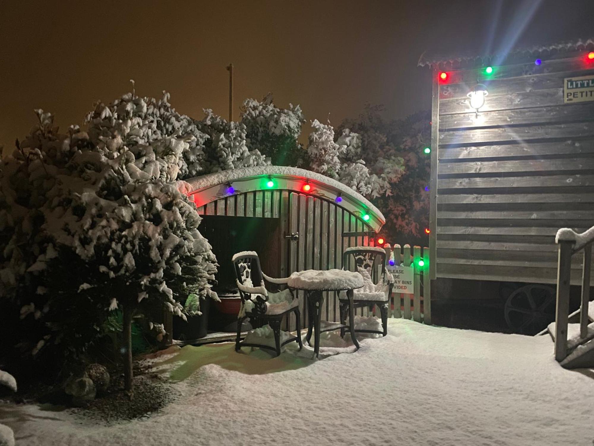 The Little John Petite Cosy Log Cabin - Sleeps 2, Great For Romantic Breaks, Couples, Single Guests, Near Sherwood Forest At Fairview Farm, Nottingham Set In 88 Acres Blidworth Kültér fotó