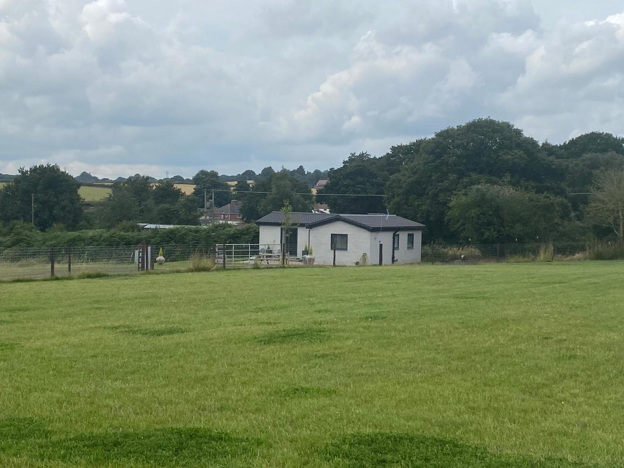The Little John Petite Cosy Log Cabin - Sleeps 2, Great For Romantic Breaks, Couples, Single Guests, Near Sherwood Forest At Fairview Farm, Nottingham Set In 88 Acres Blidworth Kültér fotó