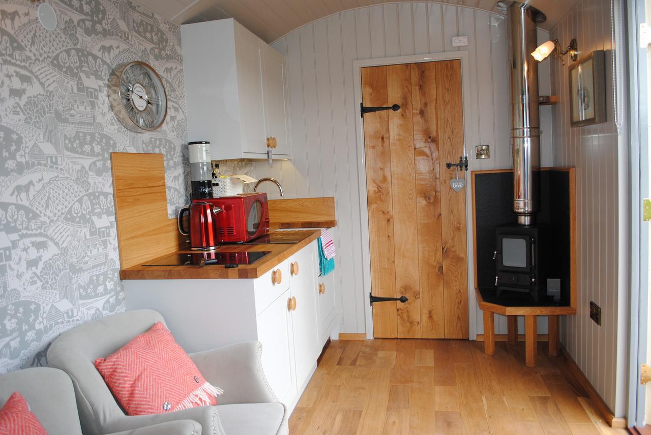 The Little John Petite Cosy Log Cabin - Sleeps 2, Great For Romantic Breaks, Couples, Single Guests, Near Sherwood Forest At Fairview Farm, Nottingham Set In 88 Acres Blidworth Kültér fotó